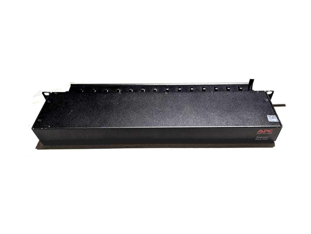 Ended | APC AP7900 Switched Rack PDU 1U 15A 120V (8x) 5-15R Outlets 5 ...