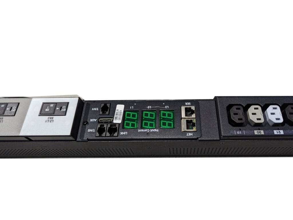 Server Rack 3ph Switch Server Technology C2WG36TE-DFME2M66 Switched POPS Rack PDU 208V 3-PH 36 ...