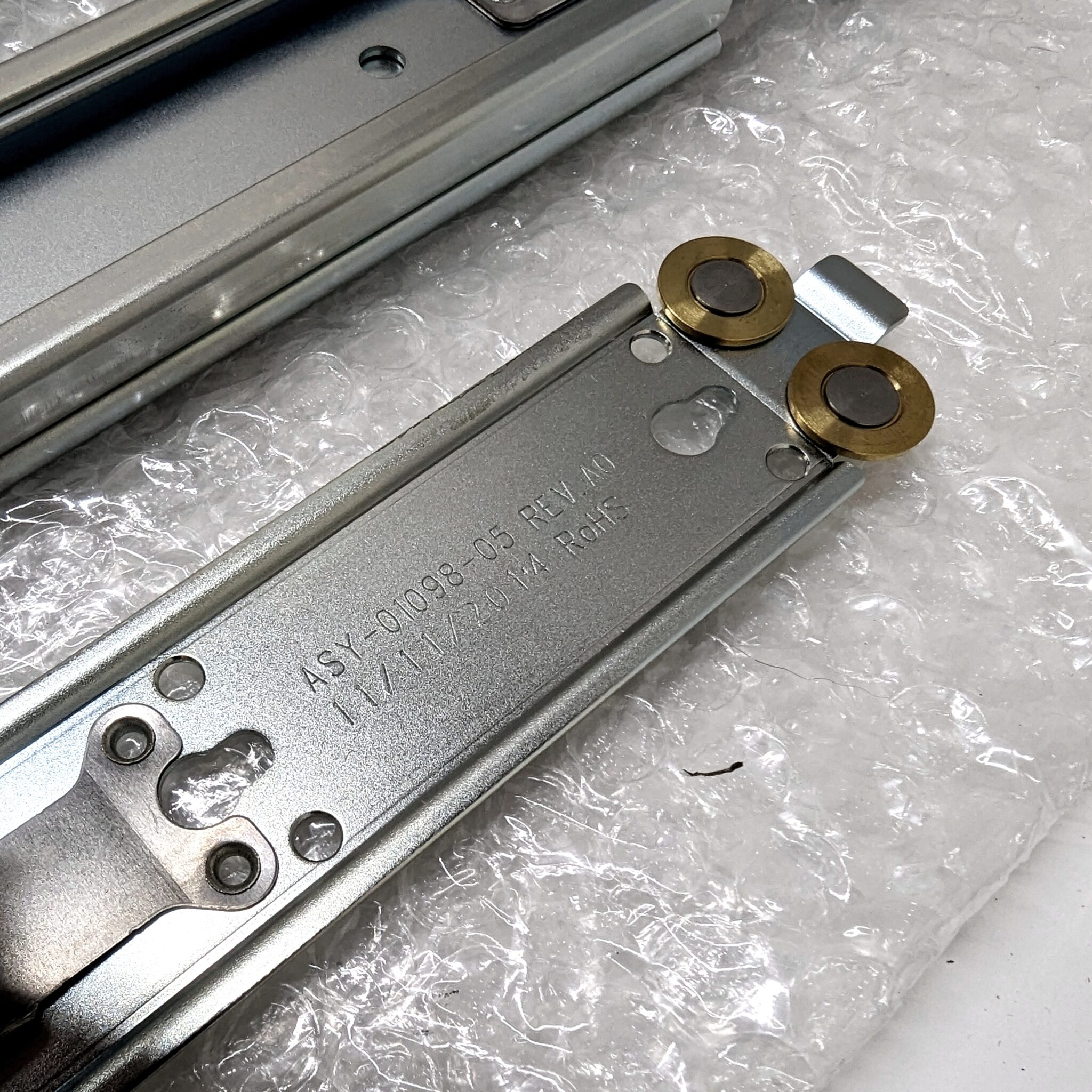 Arista ASY-01536-01 Switch 1RU Toolless Rack Mount Rails NOB | Adhesive ...
