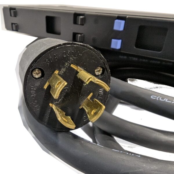 Dell PDU DELL6037 Vertical Mount Basic Rack PDU 240V 3-C19-Outlet L15-30P (4) Dell PDU DELL6037 Vertical Mount Basic Rack PDU 240V 3-C19-Outlet L15-30P