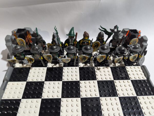 Lego Kingdoms Chess Set (853377) Almost Complete Lego Kingdoms Chess Set (853373) Almost Complete