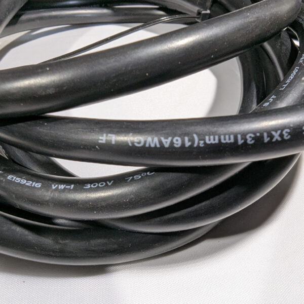 Volex (QTY 2) IEC C13 to C14 6 Feet AC Power Cables 13A 250V 16AWG Black E67601