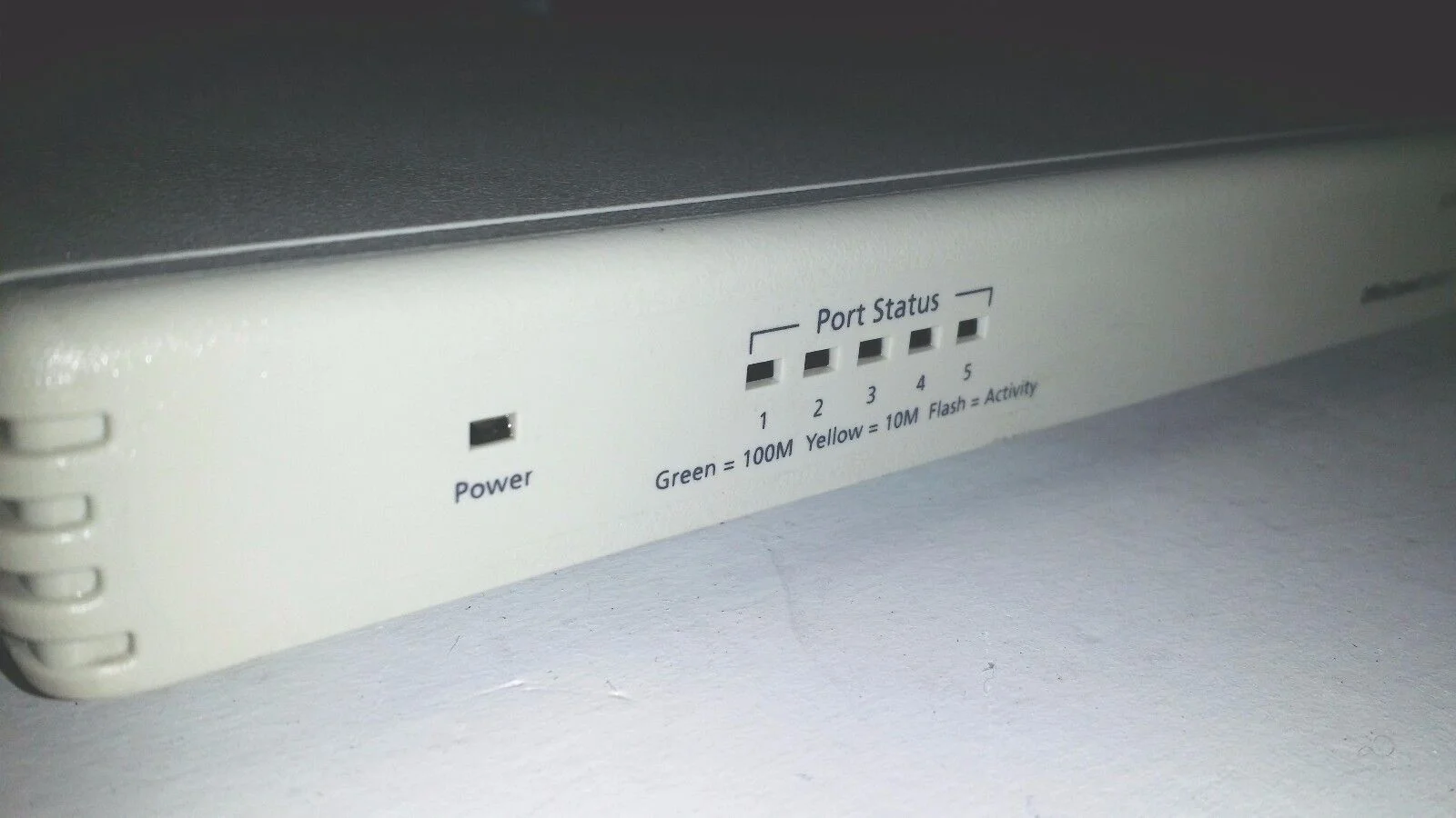 3Com OfficeConnect Switch 5 (3C16793) 5-Ports External Switch with Power Supply - Image 3