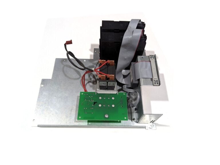 APC Symmetra LX Main Breaker, Comm Card Port & Smart Slots Panel ...